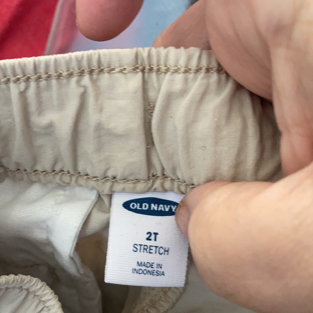 Old navy toddler shorts 2t - Picture 3 of 3